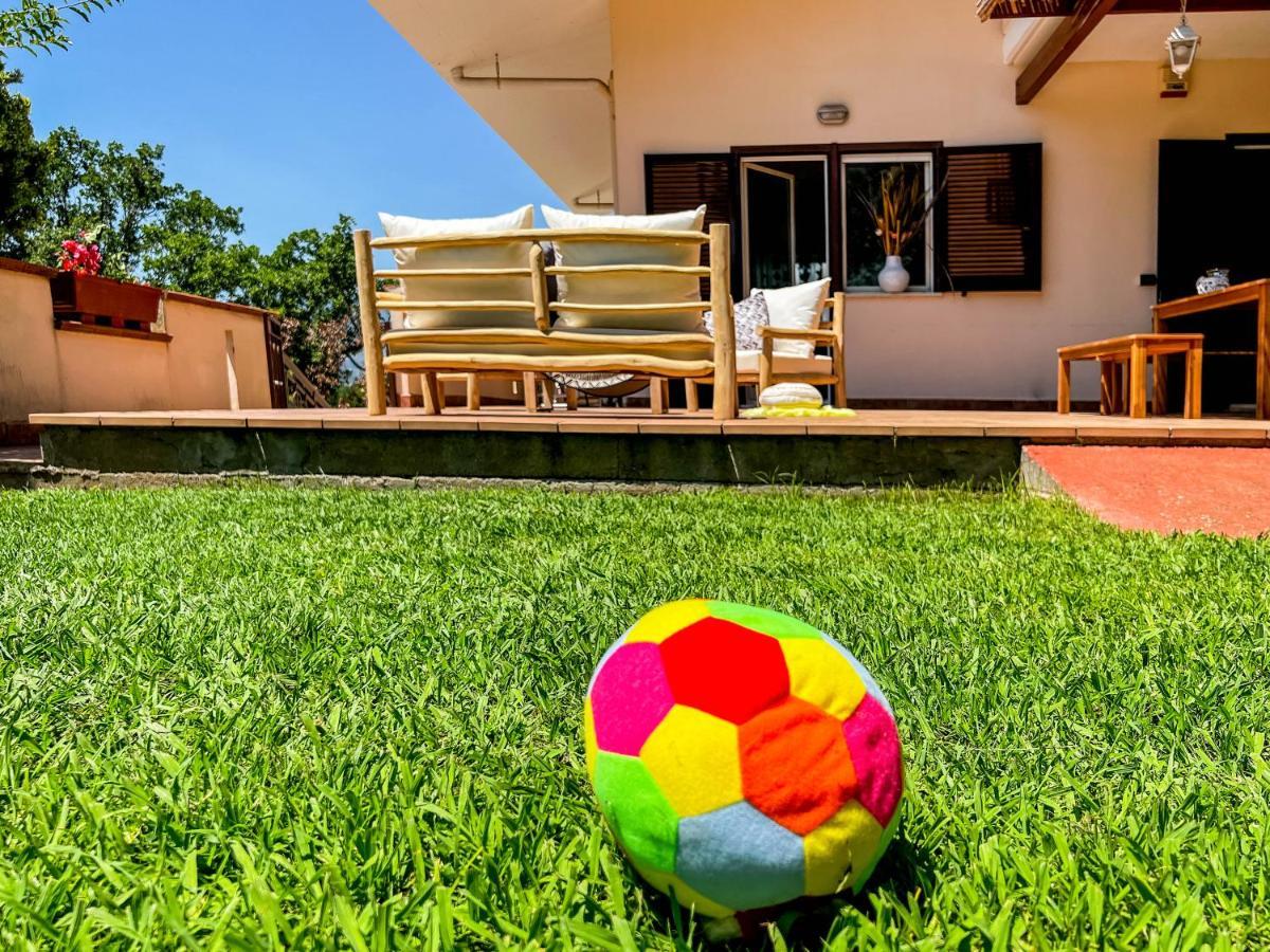 Livingapple Apartamento Scauri  Exterior foto