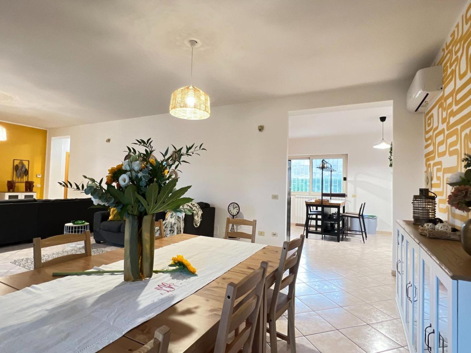 Livingapple Apartamento Scauri  Exterior foto